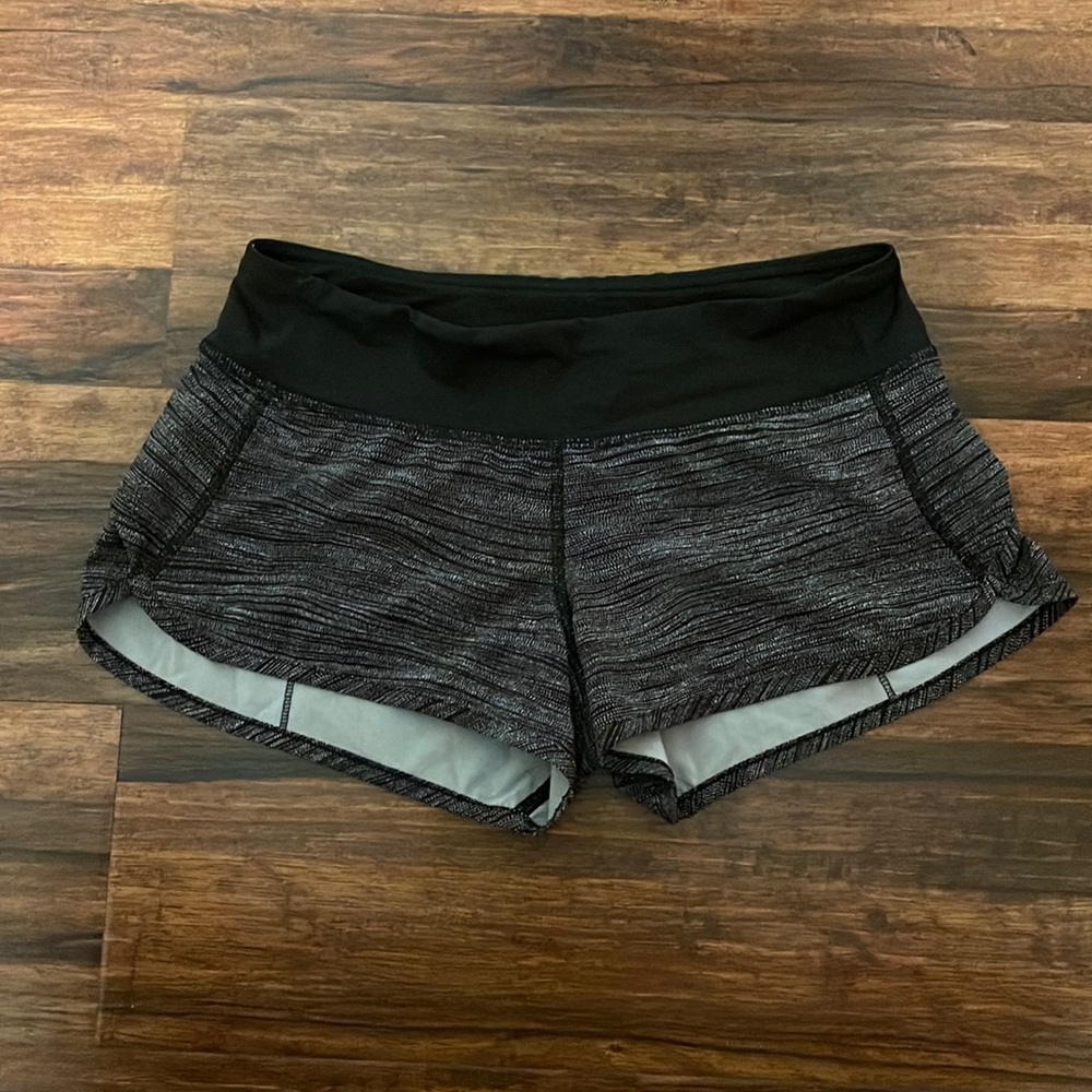 Lululemon Speed Short 2.5” Size 4 Womens